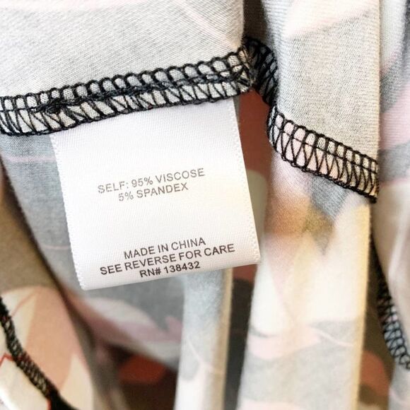 Modcloth Womens Black Floral Short Sleeves Round Neck A Line Dress Size Medium - Picture 5 of 6